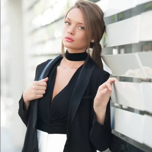 Dance & Marvel | Black Blazer - Picture 2 of 7